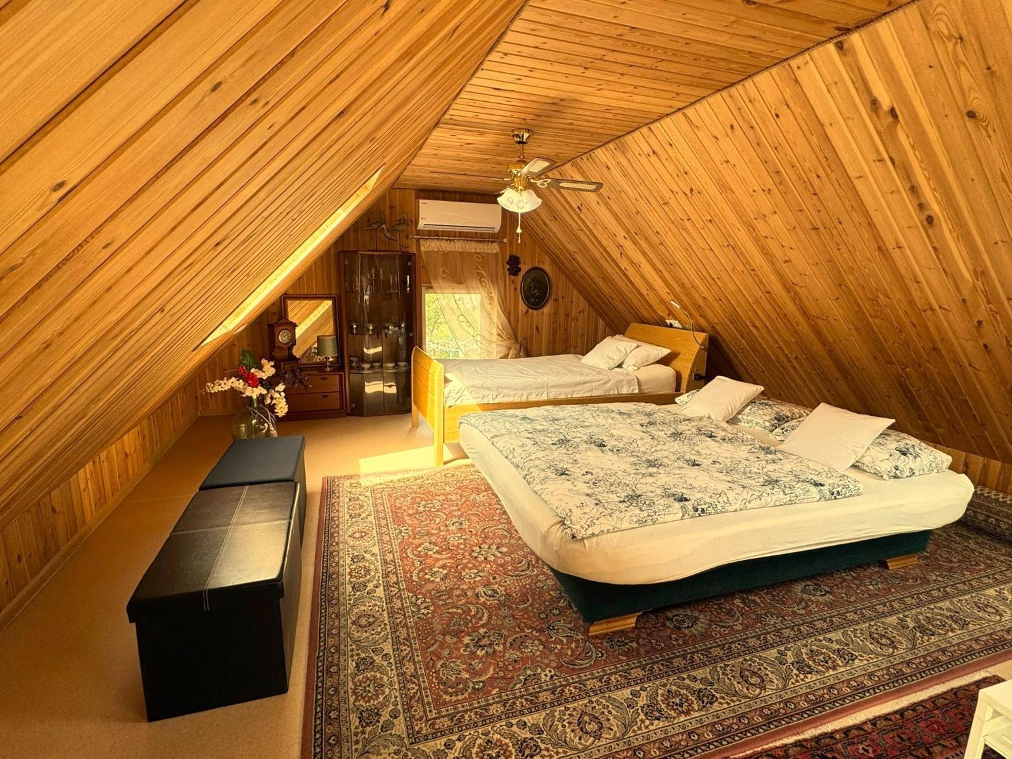 Dvi Liepos Villa Merkine Exteriör bild